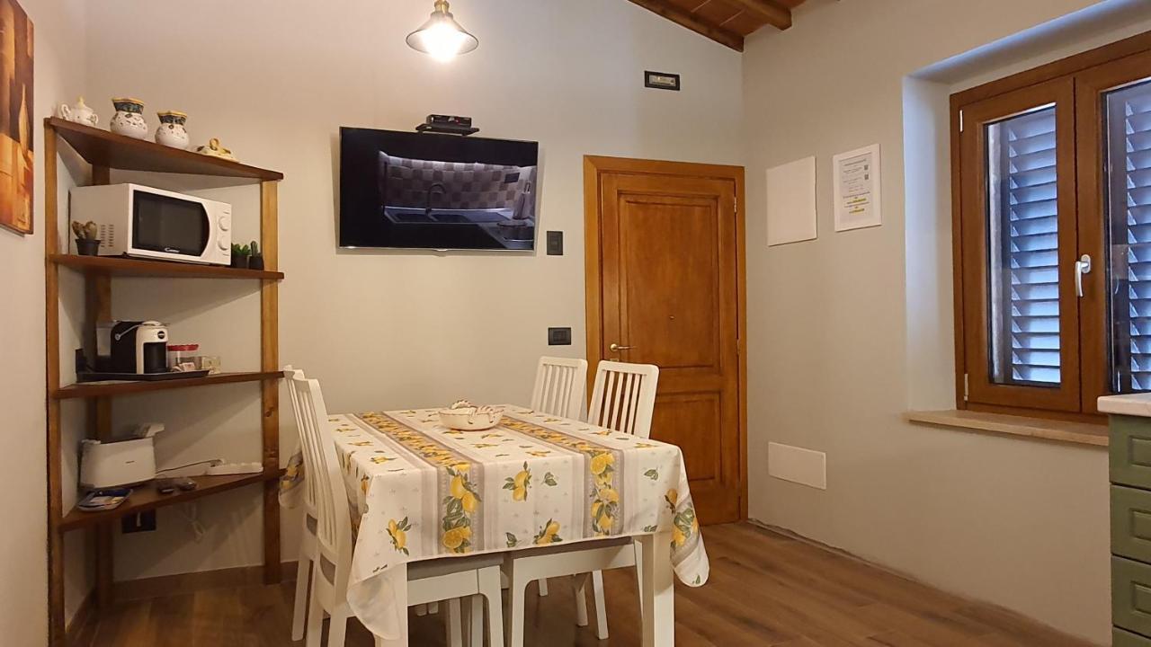 Appartamenti Tinacci San Gimignano Bagian luar foto