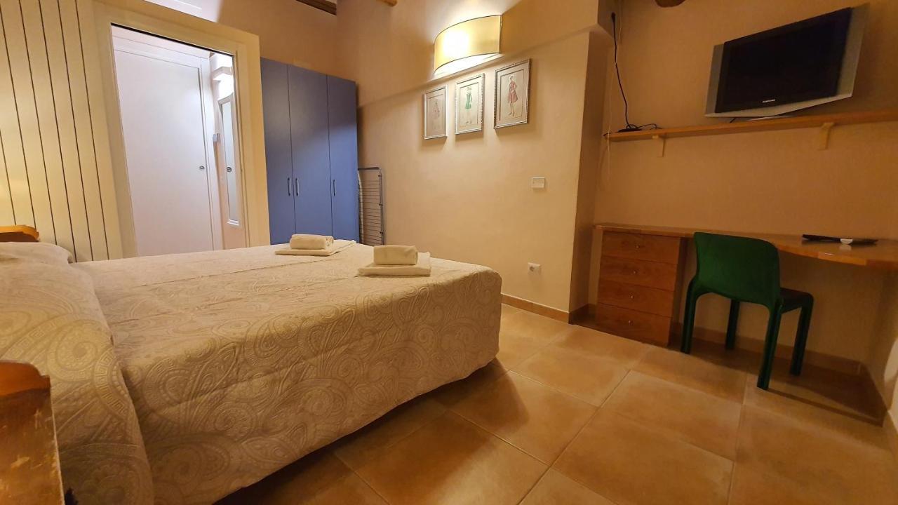 Appartamenti Tinacci San Gimignano Bagian luar foto